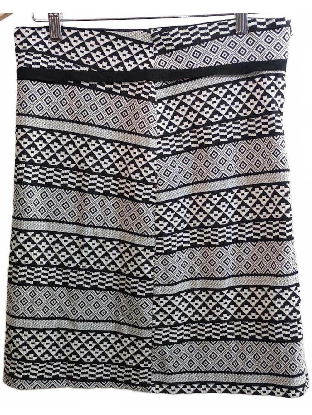 Lapis Black and White Geometric Pattern Mini Skirt Size M